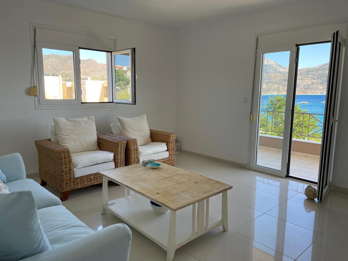 Locals Apartment Karpathos Екстериор снимка